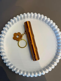 Porta Escovinha de Cílios com Chaveiro